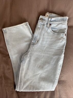Abercrombie Curve Love Ultra High Rise Ankle Straight Jean